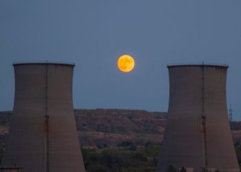 Περιορισμός των προνομιακών εκπτώσεων των εργαζομένων στη ΔΕΗ στα τιμολόγια της εταιρείας
