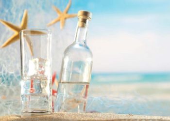 Εφαρμογή συντελεστή ειδικού φόρου κατανάλωσης μειωμένου κατά 50% στο τσίπουρο και στην τσικουδιά