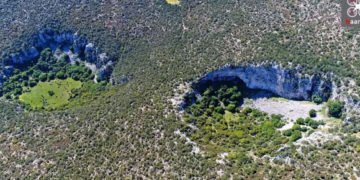 ΒΙΝΤΕΟ: Οι μυστηριώδεις γιγάντιοι κρατήρες της Αργολίδας που διχάζουν τους επιστήμονες