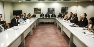 Συνέργεια ΥΠΕΞ και ΥπΑΑΤ με σκοπό την ενίσχυση των εξαγωγών