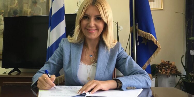 Φωτεινή Αραμπατζή: Τέλος στο φαινόμενο των λεγόμενων επιχειρήσεων «ζόμπι» στις Υδατοκαλλιέργειες