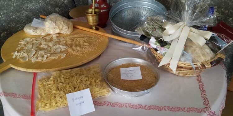 Όταν οι γυναίκες στο χωριό κρατούν τις παραδόσεις..