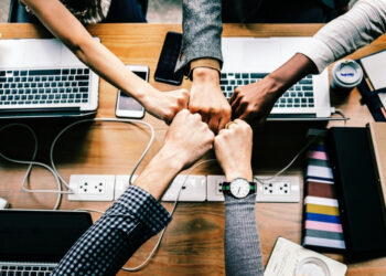 Με 30 εκατ. ευρώ ενισχύει τις επιχειρήσεις που επλήγησαν από τον κορωνοϊό η Περιφέρεια Θεσσαλίας