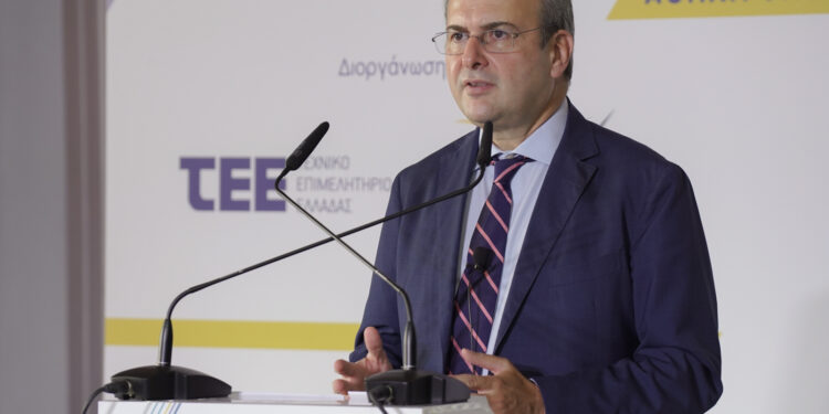 Κ. Χατζηδάκης: Η στήριξη των ΑΠΕ δεν θα επιβαρύνει καταναλωτές και επιχειρήσεις – Θα βρούμε δίκαιη λύση μετά από διάλογο