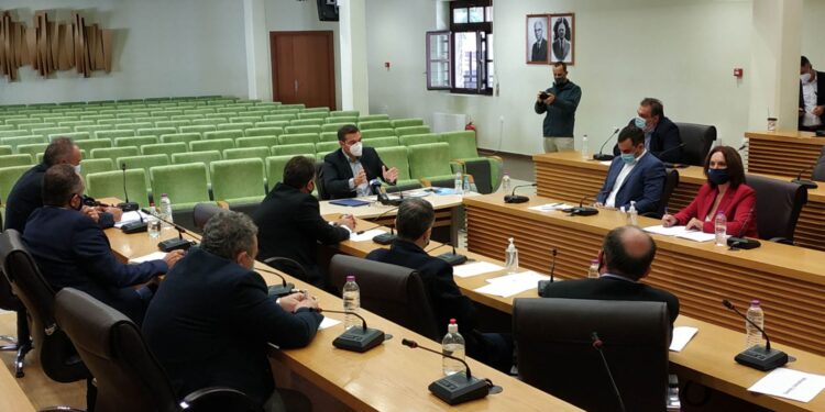 Καλλιόπη Βέττα: “Απόλυτα παραγωγική και γόνιμη η επίσκεψη του Αλέξη Τσίπρα στην Κοζάνη”