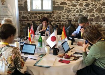 Τα μήλα απαραίτητο «εργαλείο» για τους γευσιγνώστες – δοκιμαστές του διαγωνισμού