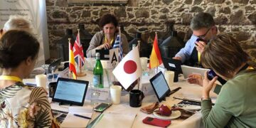 Τα μήλα απαραίτητο «εργαλείο» για τους γευσιγνώστες – δοκιμαστές του διαγωνισμού