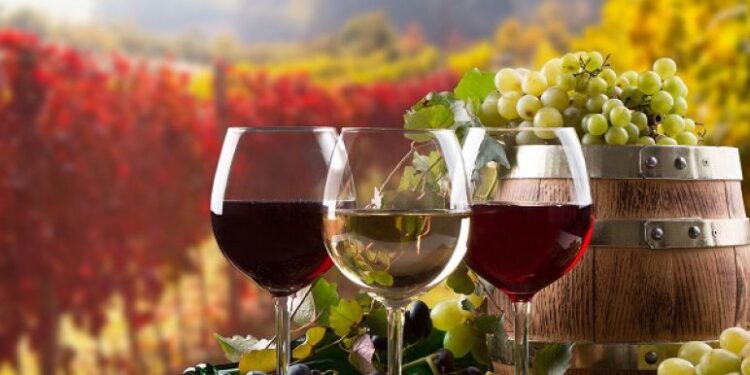 ΥΠΑΑΤ: 9 εκατ. ευρώ για το Πρόγραμμα Απόσταξης Κρίσης οίνου για το 2021