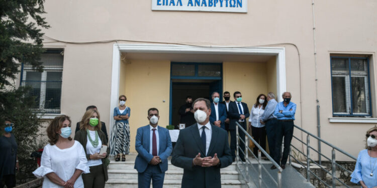 Ο ΥΠΑΑΤ παρευρέθηκε το πρωί στον αγιασμό του ΕΠΑΛ Αναβρύτων
