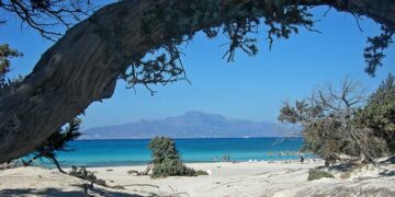 Σε αυστηρό καθεστώς προστασίας η νήσος Χρυσή με Κοινή Υπουργική Απόφαση