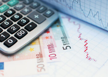 Θεόδωρος Σκαμάγκος: Η εξαφάνιση της μικρομεσαίας επιχειρηματικότητας