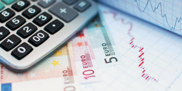 Θεόδωρος Σκαμάγκος: Η εξαφάνιση της μικρομεσαίας επιχειρηματικότητας