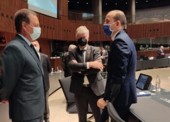 Την παράνομη, λαθραία και άναρχη αλιεία από τουρκικά αλιευτικά έθεσε ο Λιβανός στους ομόλογούς του