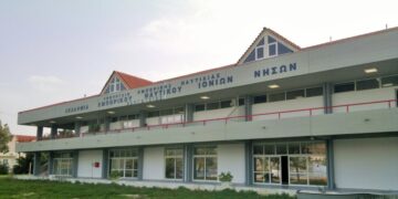 Εισβολή ατόμων στην Ακαδημία Εμπορικού Ναυτικού Ιονίων Νήσων