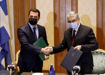 Κώστας Σκρέκας: «Το Μνημόνιο Κατανόησης για την ηλεκτρική διασύνδεση Ελλάδας – Αιγύπτου αποτελεί ορόσημο στη στρατηγική σχέση των δύο χωρών»