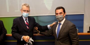 Συνεργασία Ελλάδας – ΗΠΑ για τη θωράκιση και αναγέννηση των πυρόπληκτων περιοχών