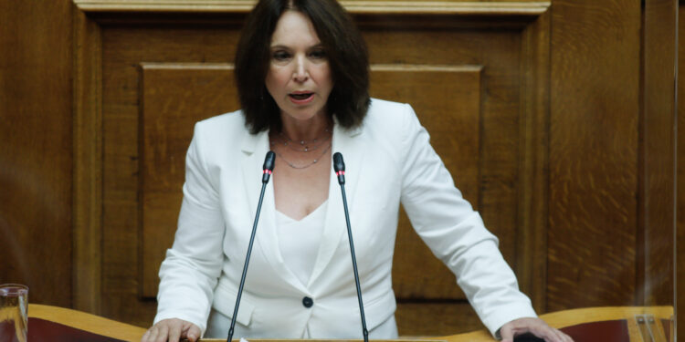 Καλλιόπη Βέττα: Οι αγρότες και οι κτηνοτρόφοι της χώρας είναι ανάστατοι με την υποχρηματοδότηση, τις καθυστερήσεις και τις ολιγωρίες της κυβέρνησης