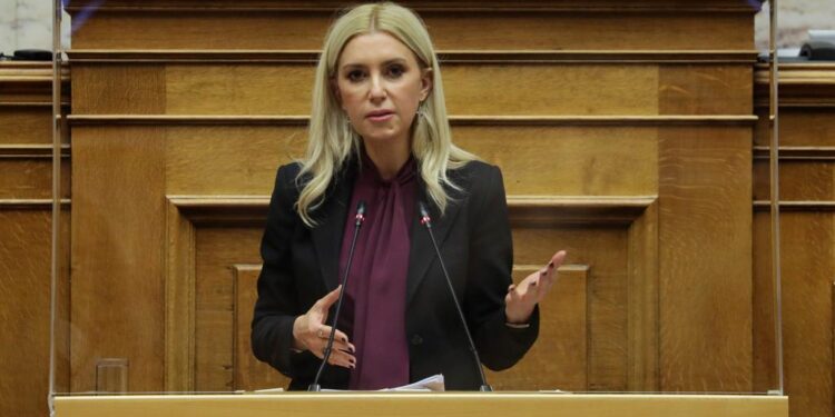 Φωτεινή Αραμπατζή: «35 εκ ευρώ επιπλέον ετησίως για την κτηνοτροφία»