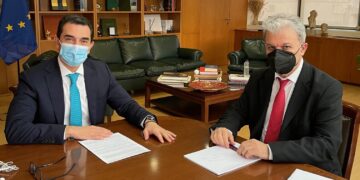 Θέματα συζήτησης το φυσικό αέριο και οι ΑΠΕ στη συνάντηση Αμανατίδη με Σκρέκα