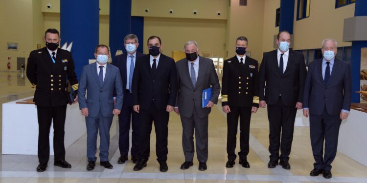 Συνάντηση του Υφυπουργού Ναυτιλίας και Νησιωτικής Πολιτικής κ. Κώστα Κατσαφάδου με τον πρόεδρο της Γαλλικής Γερουσίας κ. Gerard Larcher