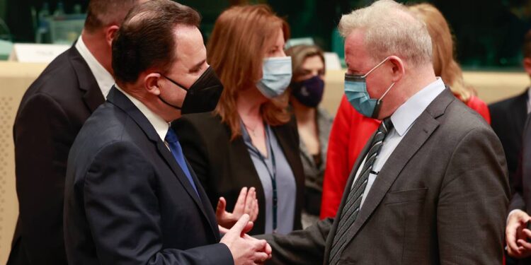 ΥΠΑΑΤ: Η στήριξη του αγροτικού τομέα πρέπει να είναι άμεση και αποτελεσματική