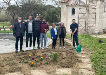 Ένας κήπος φτιαγμένος με αγάπη και μεράκι!!