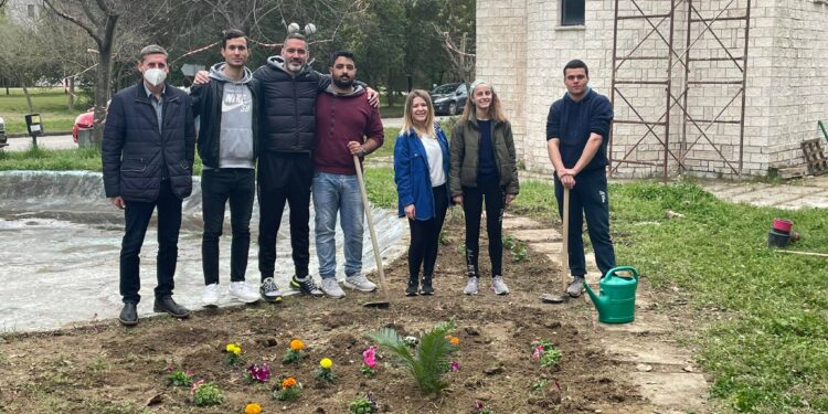 Ένας κήπος φτιαγμένος με αγάπη και μεράκι!!