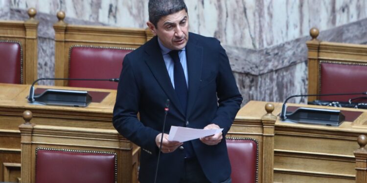 ΥΠΑΑΤ: Αναλαμβάνει την εκπόνηση των Διαχειριστικών Σχεδίων Βόσκησης