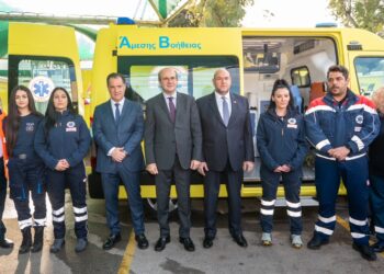 Παραδόθηκαν σήμερα 10 νέα ασθενοφόρα στο ΕΚΑΒ από το Υπουργείο Εθνικής Οικονομίας και Οικονομικών