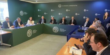 Καλλιόπη Βέττα: “Χωρίς καμία ουσιαστική εξέλιξη η συνάντηση για την τηλεθέρμανση”