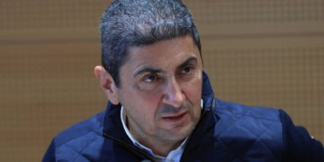 Νέα πρόσκληση Αυγενάκη στους αγρότες για διάλογο: “Είμαστε στην ίδια πλευρά της όχθης – Δεν είστε μόνοι”