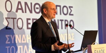 Κ. Χατζηδάκης: Εξασφαλίζουμε ισότιμη πρόσβαση σε δάνεια και ασφάλειες ζωής για τους πρώην καρκινοπαθείς