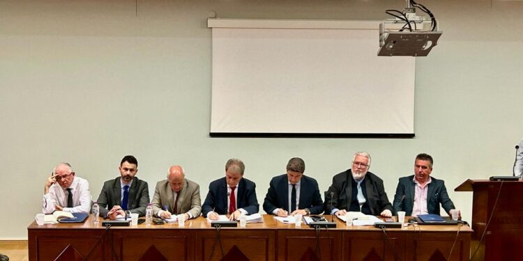 Αυγενάκης από Κοζάνη:  Ο διάλογος με τους αγρότες συνεχίζεται- Στόχος οι αλλαγές στην ΚΑΠ πριν από τις ευρωεκλογές, ώστε να μη χάνονται ευρωπαϊκοί πόροι