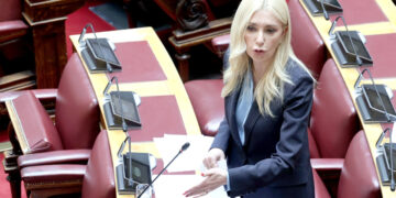 Φ. Αραμπατζή: Ερώτηση προς Αυγενάκη για χρονοδιάγραμμα πληρωμών