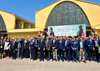 Η Ελλάδα τιμώμενη χώρα της διεθνούς έκθεσης οίνων και ποτών στη Βερόνα της Ιταλίας