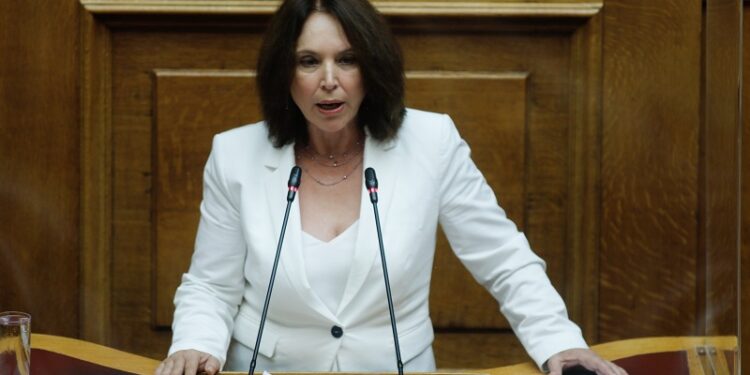 Καλλιόπη Βέττα: Η ακρίβεια είναι ανεξέλεγκτη και η κυβέρνηση, παραδεχόμενη την ανεπάρκεια της, στέλνει επιστολές (!) – Κοινοβουλευτική ομιλία