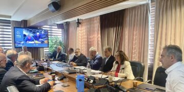 Καλλιόπη Βέττα: Λεόντειος η σύμβαση για το διάδοχο σχήμα της τηλεθέρμανσης, χωρίς στήριξη οι Δήμοι για την κατασκευή, την βιωσιμότητα και το τελικό κόστος στους χρήστες – Συμμετοχή στην ενημερωτική συνάντηση στην Π.Ε.Δ.